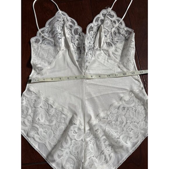 Vintage Interludes by CIRA White Lace & Satin Teddy Bodysuit Lingerie Medium - Picture 10 of 16